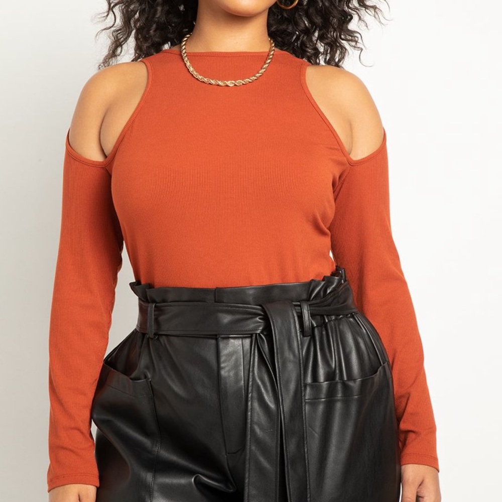 Eloquii Cutout Shoulder Top